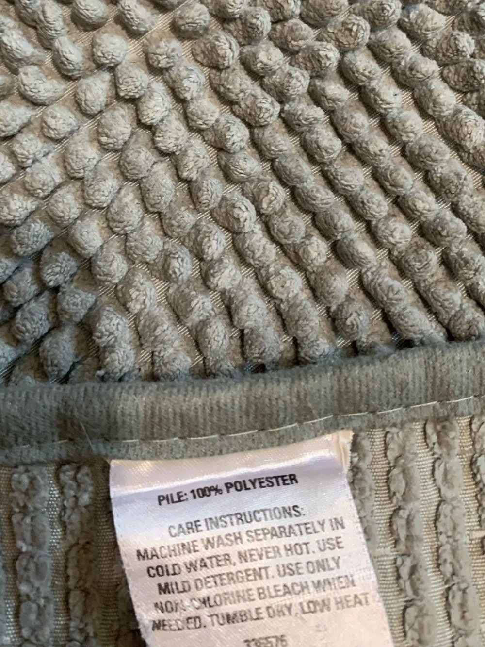 Gray Bath Rug Set - Textured Chenille & Pom
